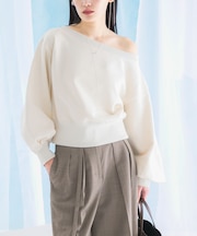 オフショルダースウェット