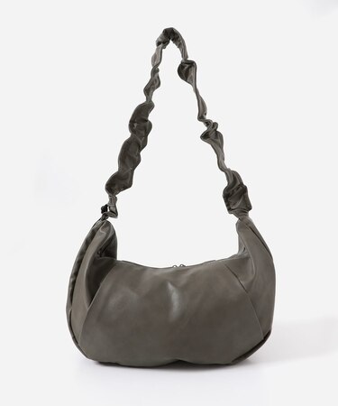 コクーンショルダーバッグ