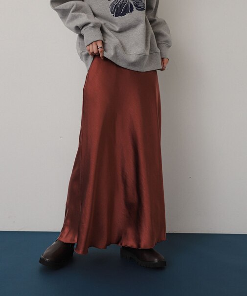 『WEB／一部店舗限定サイズ』ナローサテンスカート