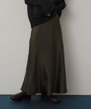 『WEB／一部店舗限定サイズ』ナローサテンスカート