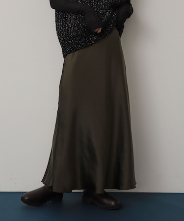 『WEB／一部店舗限定サイズ』ナローサテンスカート