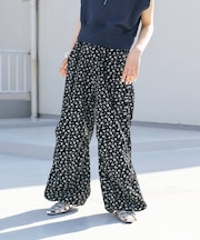 フラワープリントドロストパンツ