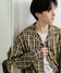 ベージュ