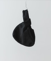 メタリックプリーツバッグ