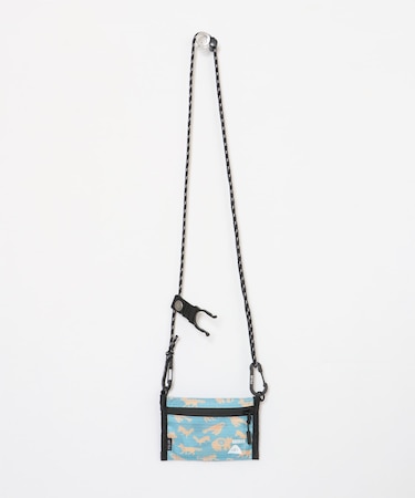 POLeR　STUFFABLE DRINK POUCH