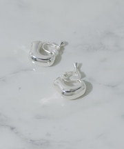 ニュアンスカーブプックリイヤリング