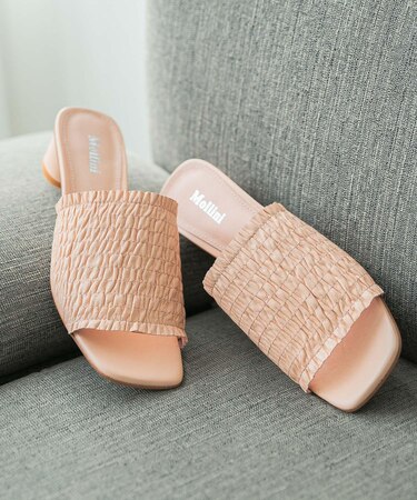 Mollini　ギャザーサンダル