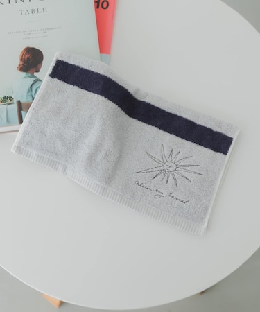 DOORS LIVING PRODUCTS Hand Towel border