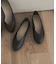 Vカットパンプス