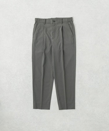 ウェザーストレッチテーパードスラックス