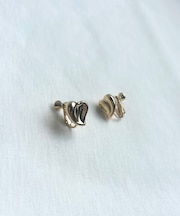 ハートモチーフイヤリング