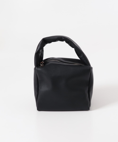 【美品】AULENTTI　puff cube bag AULENTTI puff cube bag｜アーバンリサーチの通販｜&mall（アンド