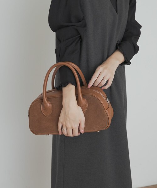 MARCO BIANCHINI スウェードレザーラウンドバッグ｜アーバンリサーチの