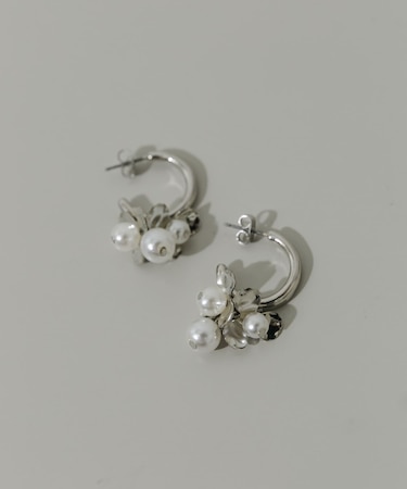 メタルフラワーパールフープピアス
