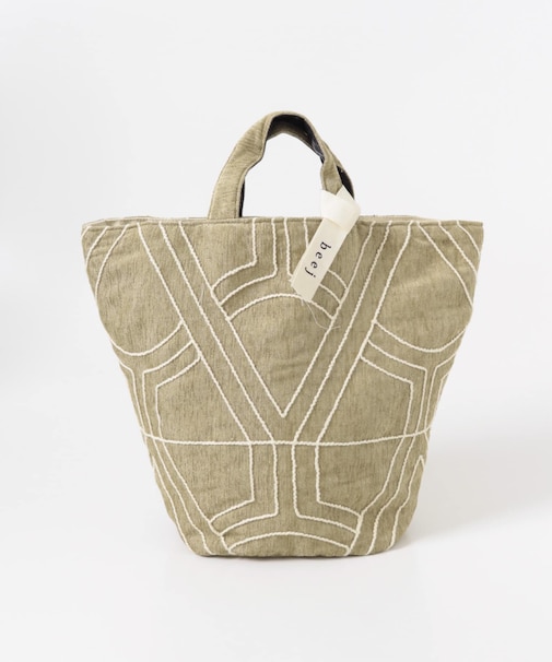 beej　dolly emb totebag