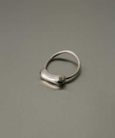 SMELLY so’　plump curved line ring