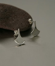 SMELLY so　fan shape pierce