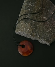 SMELLY so’　carnelian cord necklace