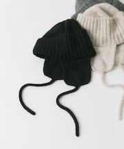 イヤーフラップニットキャップ