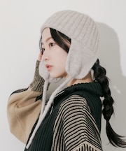 イヤーフラップニットキャップ