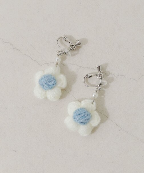 ニットフラワーイヤリング