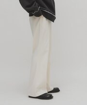 イージーフレアパンツ