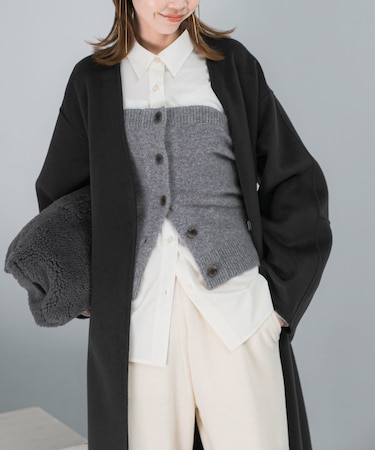 エアリーニットボタンデザインビスチェ