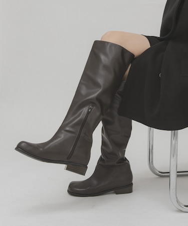 プランプトゥロングブーツ