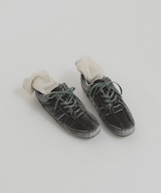 ベロアスニーカー