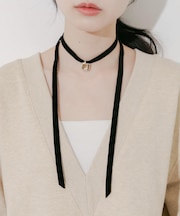 スクエアチャームベロアチョーカーネックレス