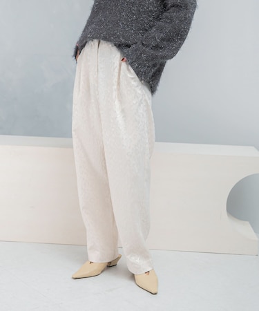 ジャガードタックパンツ