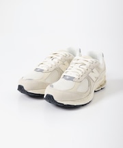 NEW BALANCE M2002R