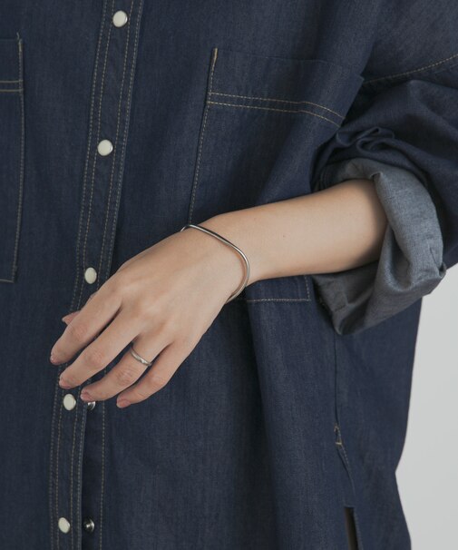 ウェーブバングル