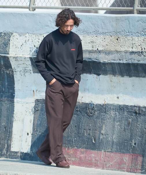 OOPS 360°ストレッチフレアパンツ