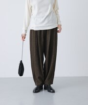 Wool tapered pants