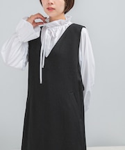 フリルカラーブラウス