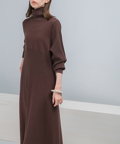 『WEB限定』タートルネックデザインスリーブワンピース