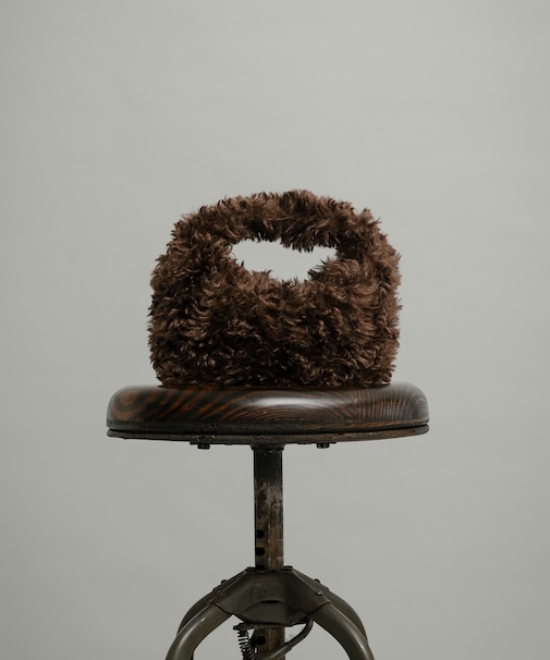 LE VERNIS　Fake fur micro bag