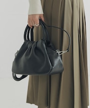 レザーハンドバッグ