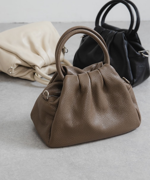 レザーハンドバッグ