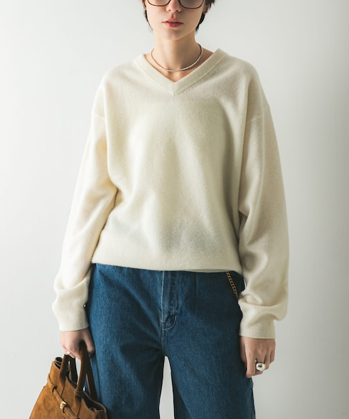 ウール100 Vネックルーズソフトニット