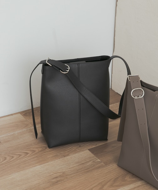 A4ショルダーバッグ