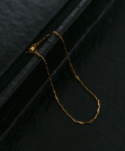 SMELLY so’　slim chain brecelet