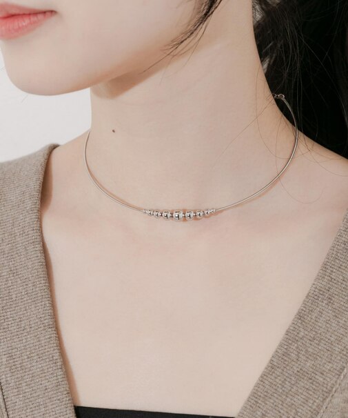 メタルボールチョーカーネックレス