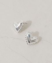 プックリメタルハートピアス