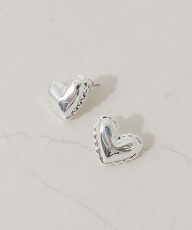 プックリメタルハートピアス