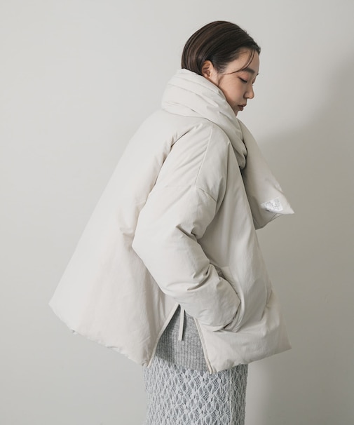 『WEB／一部店舗限定』マフラーツキシームレスダウン