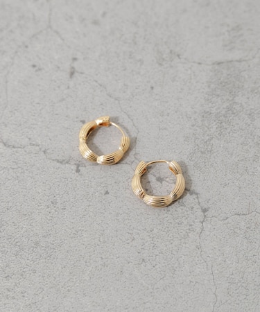 メタルラインデザインフープワンタッチピアス