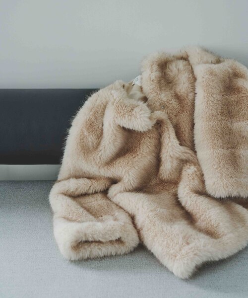 THINK FUR＊Bordar Fur Coatボーダーファーコート新品未使用 THINK FUR＊Bordar Fur Coatボーダーファーコート新品未使用 - メルカリ