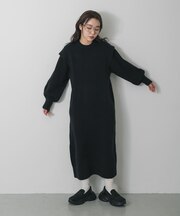 ショルダータックニットワンピース